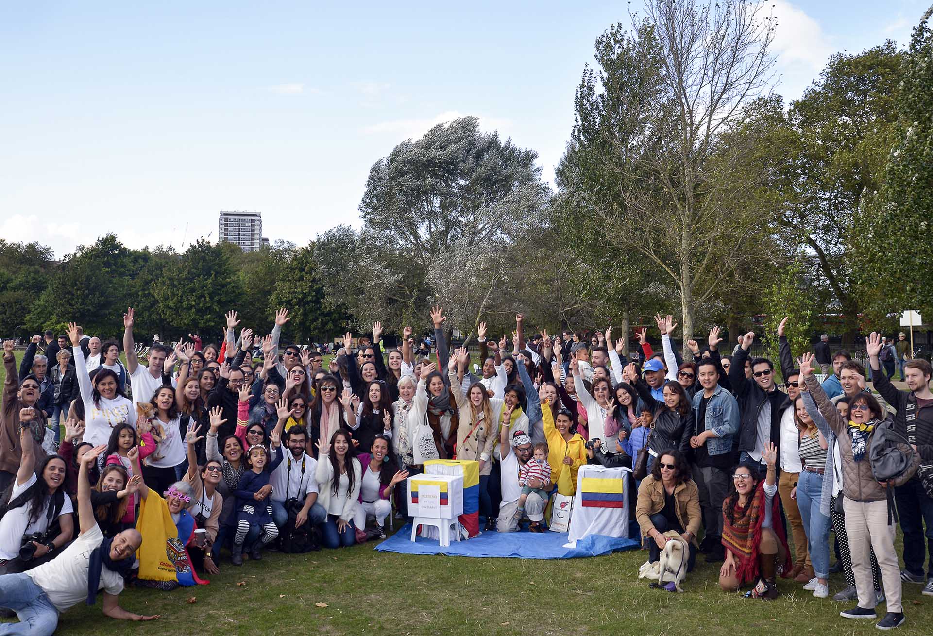 Colombians — yes peace!