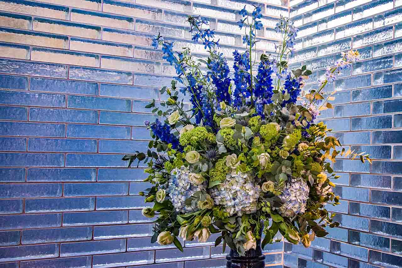 Bouquet of flowers — Spaces