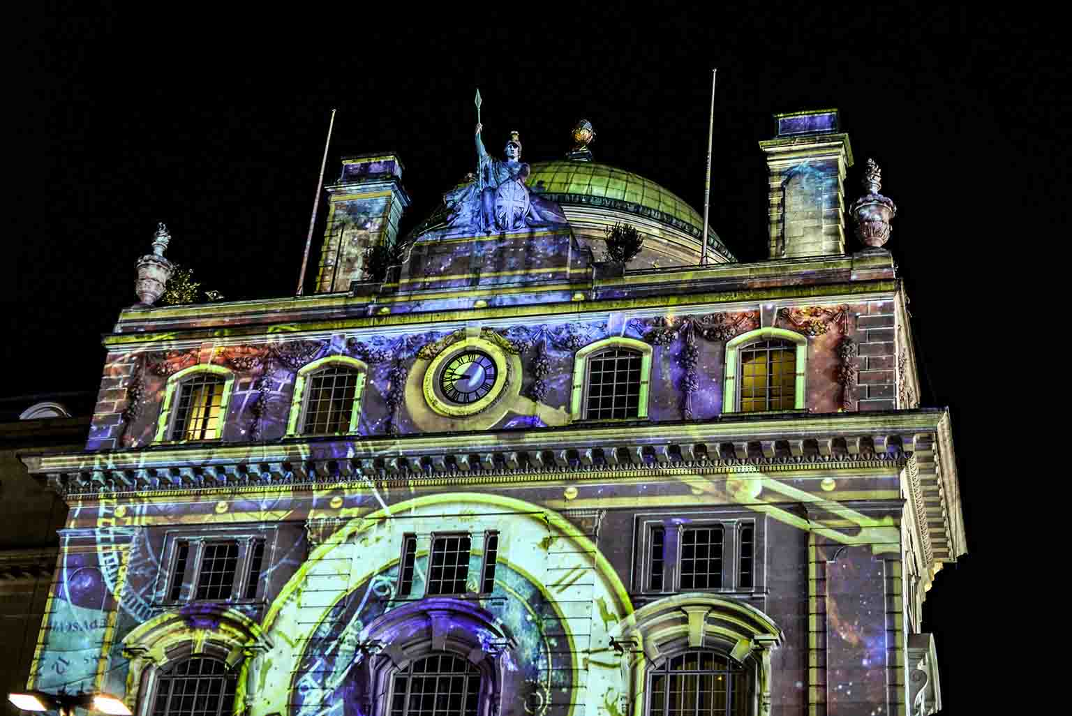 Wow! — Temps et lumière